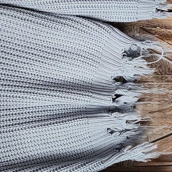 Love Tree Ladies Sweater - Picture 3 of 4